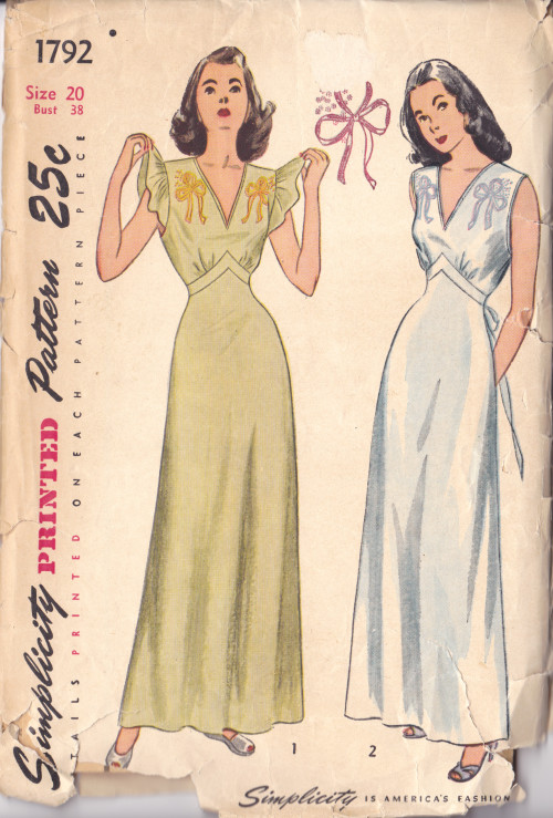 1940s vintage sewing pattern v-neck