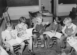 children reading 1940s