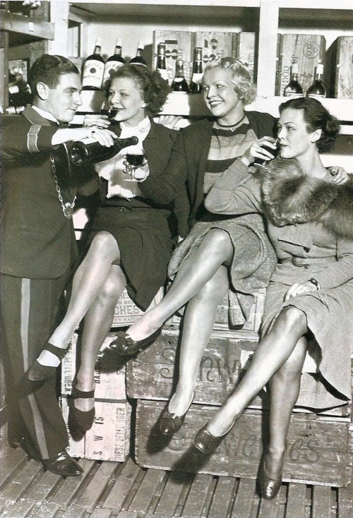 1930s 1940s Vintage Cocktail girls