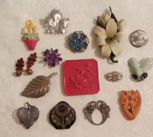 vintage pins flowers and leaves
